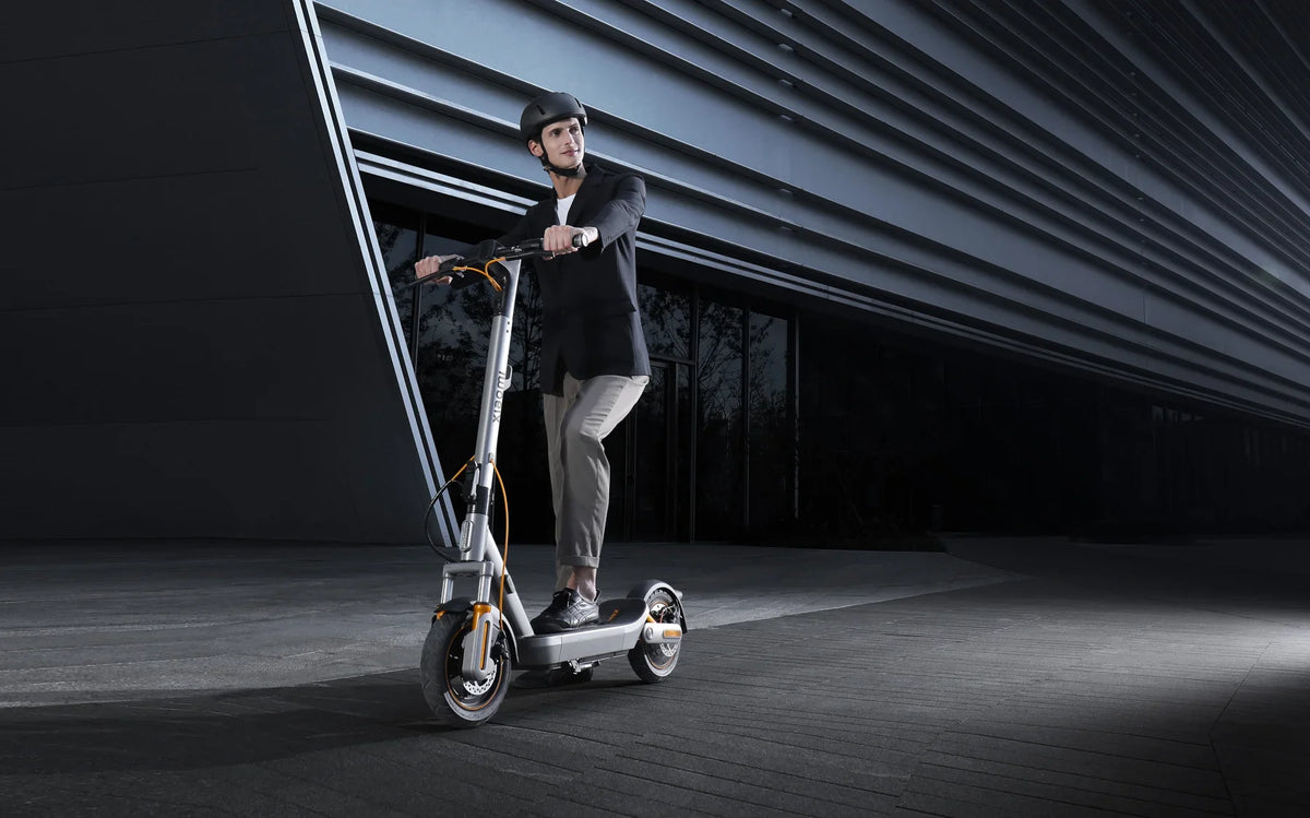 Rijden op de Xiaomi Electric Scooter 6 Max