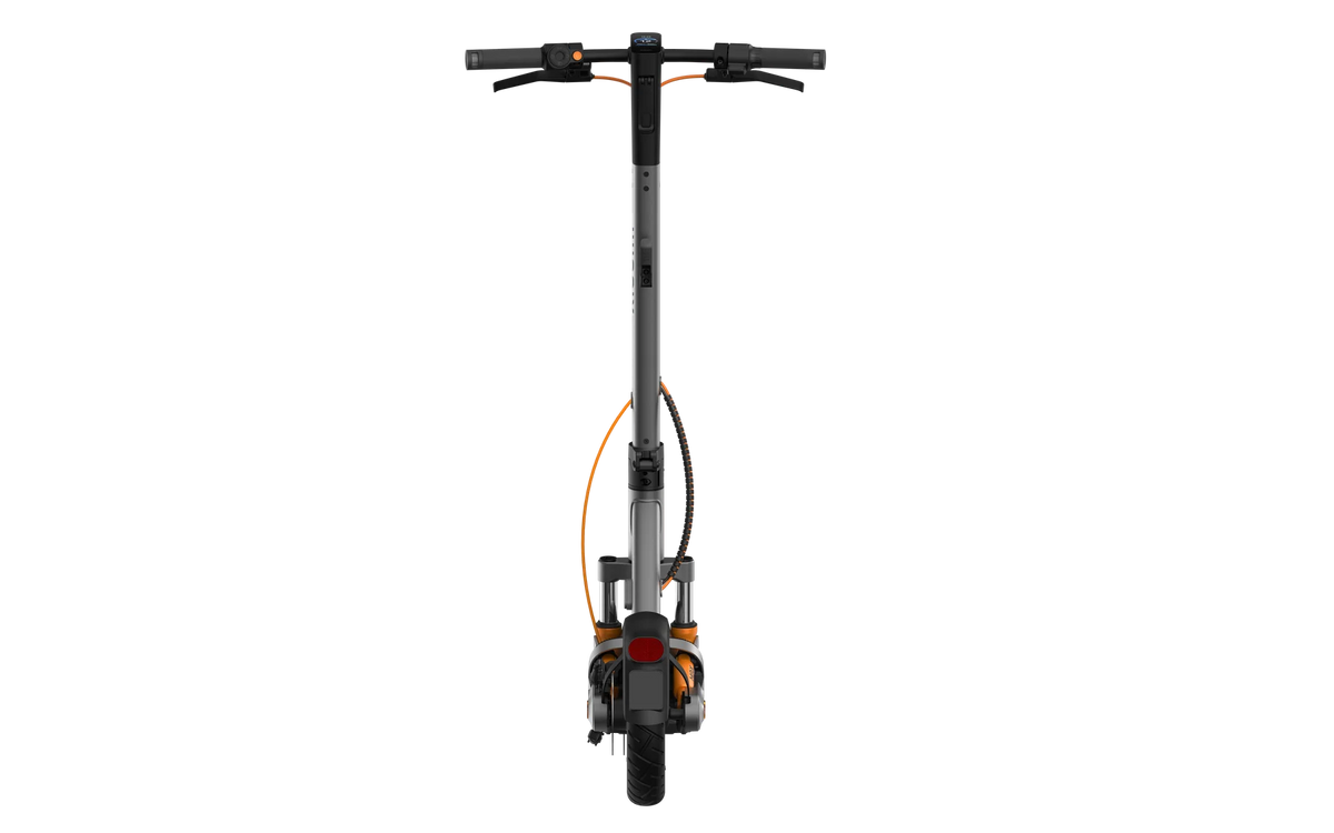 Xiaomi Electric Scooter 6 Max achteraanzicht met kicktail