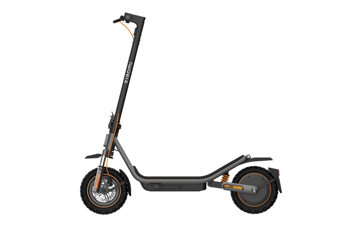 Zijaanzicht links van de Xiaomi Electric Scooter 6 Pro