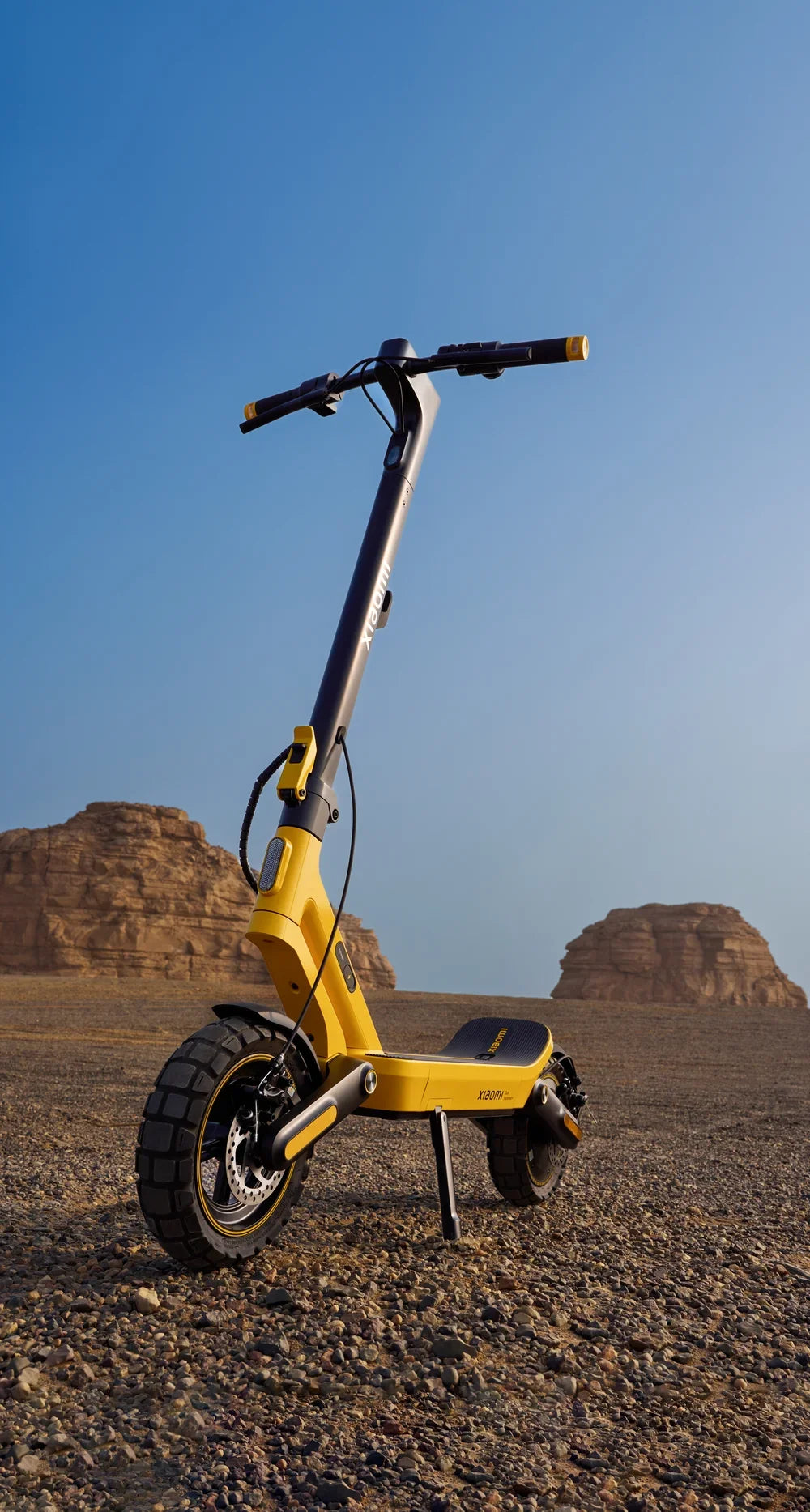 Xiaomi Electric Scooter 6 Ultra in gele accentkleur