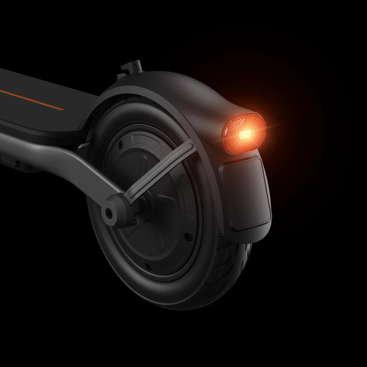 Achterlicht van de Xiaomi Electric Scooter 6 Lite knippert tijdens het remmen