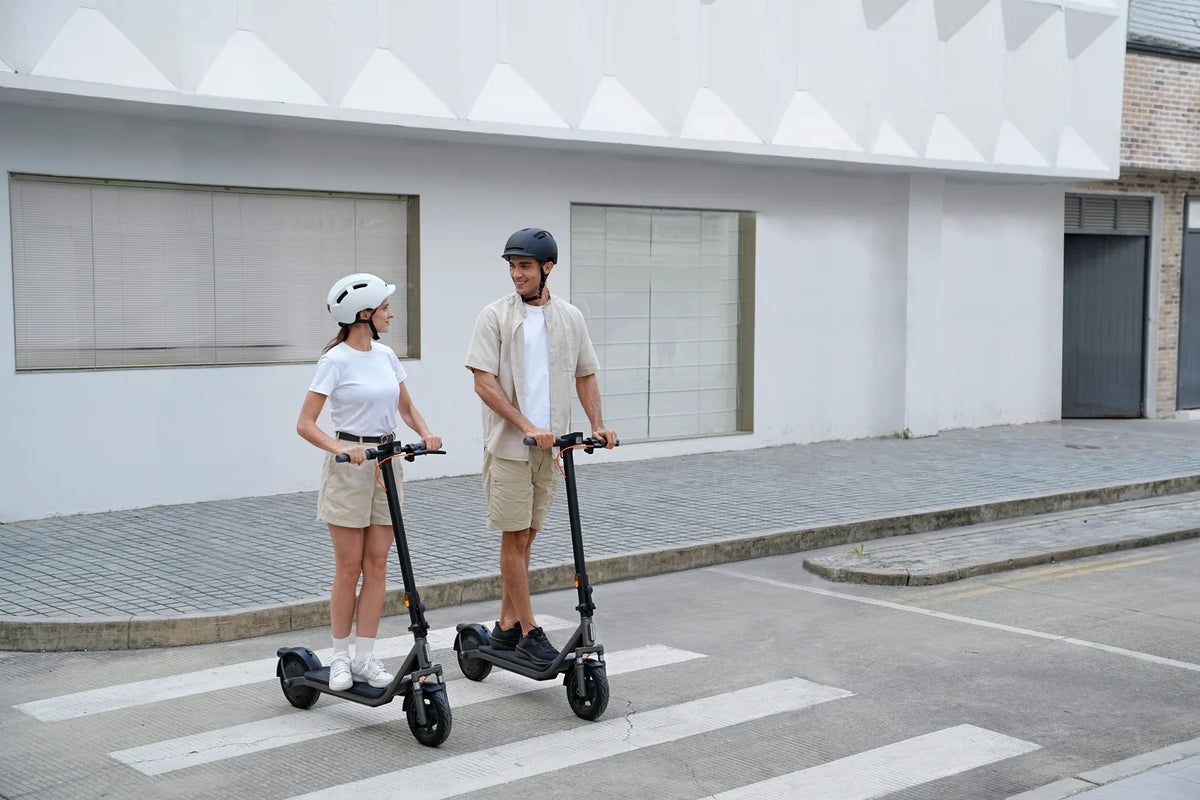 Rijden door de stad met de Xiaomi Electric Scooter 6 Lite