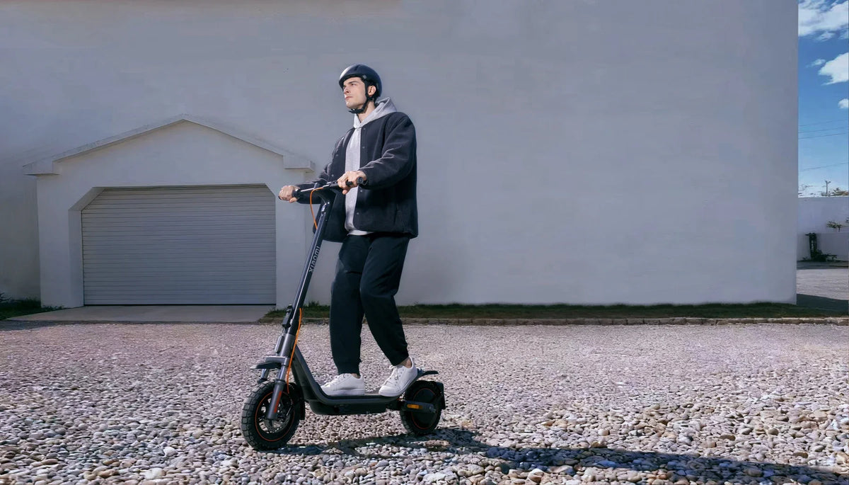 Rijden over onverhard terrein met de Xiaomi Electric Scooter 6 Pro