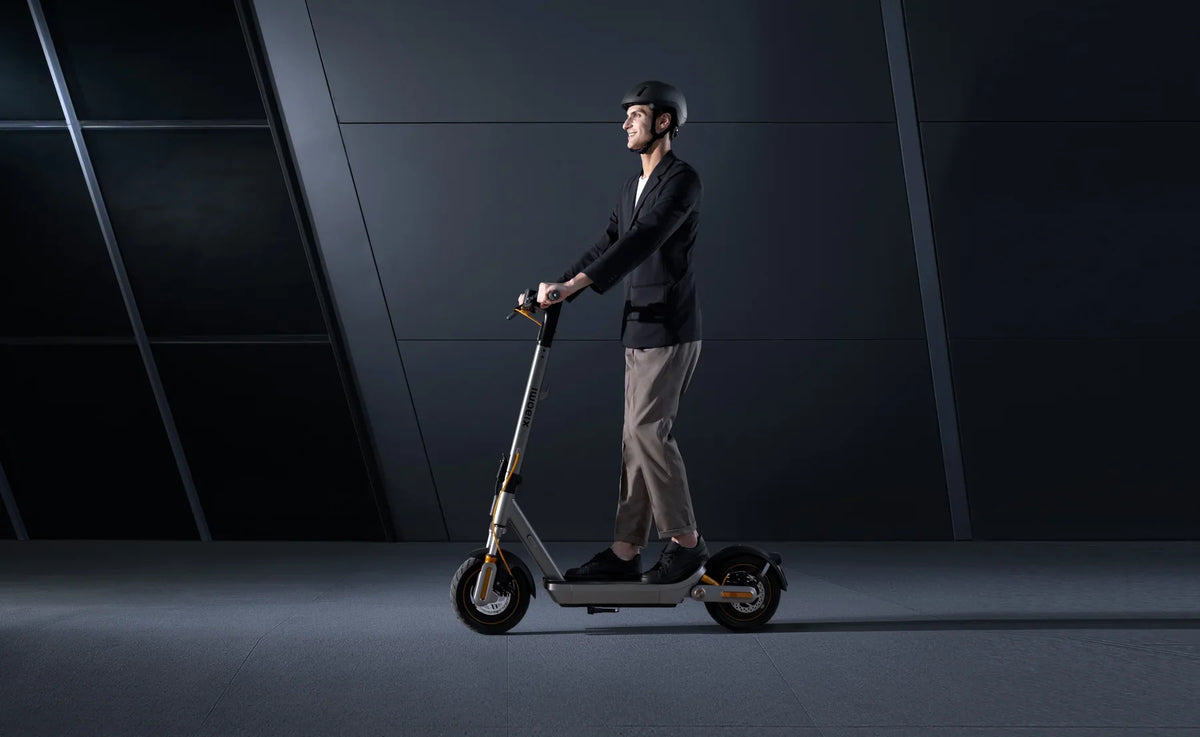 Onderweg in de stad met de Xiaomi Electric Scooter 6 Max