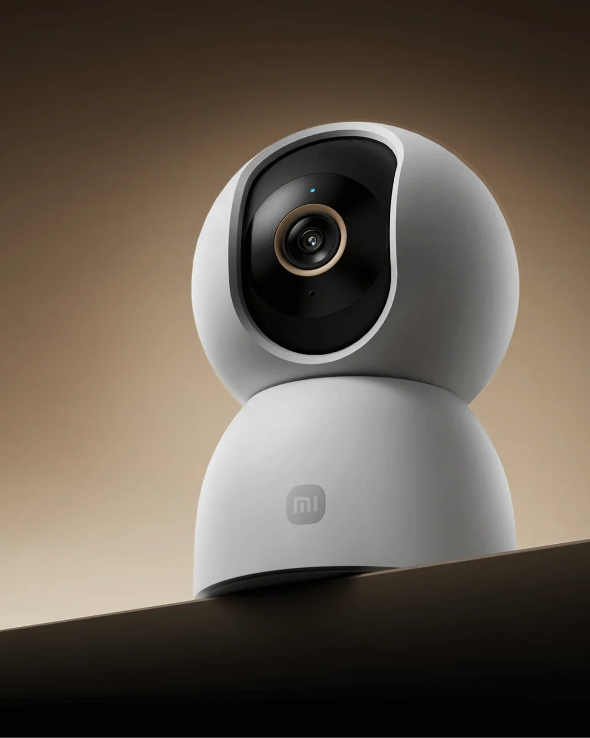 Witte Xiaomi binnencamera met draaibare kop en 360 graden bereik