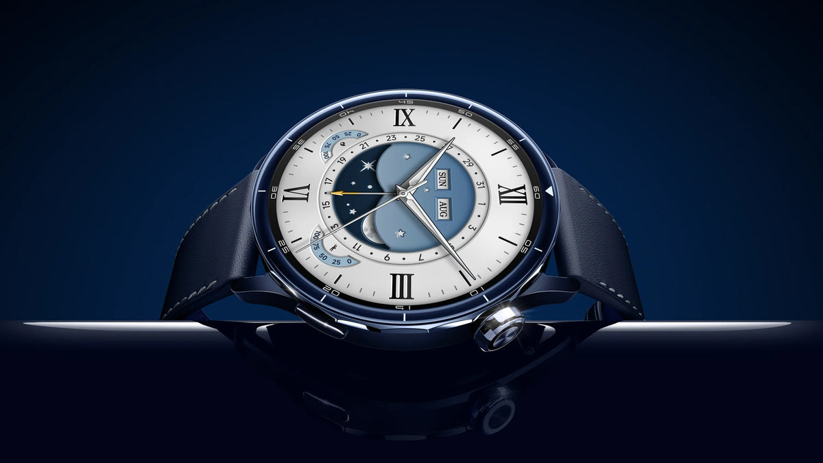 Xiaomi Watch S5 smartwatch in blauw met leren band en klassieke wijzerplaat met maanstand en datum